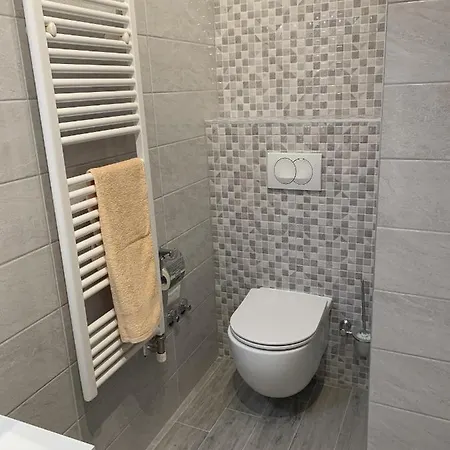 7410d Apartment *