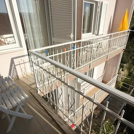 7410d Apartment